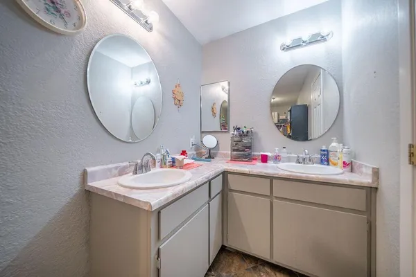 $380,000 | 1827 Bembow Drive, Redding, CA 96002