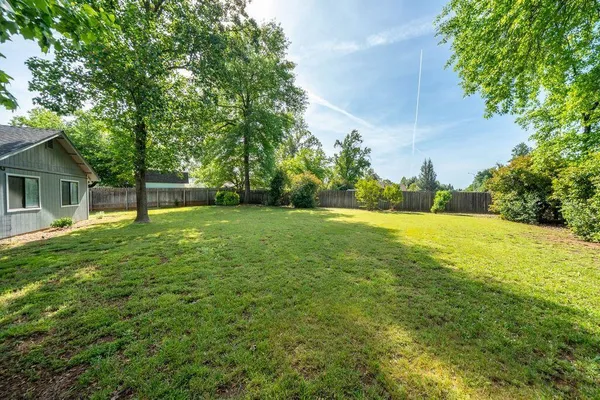 $380,000 | 1827 Bembow Drive, Redding, CA 96002