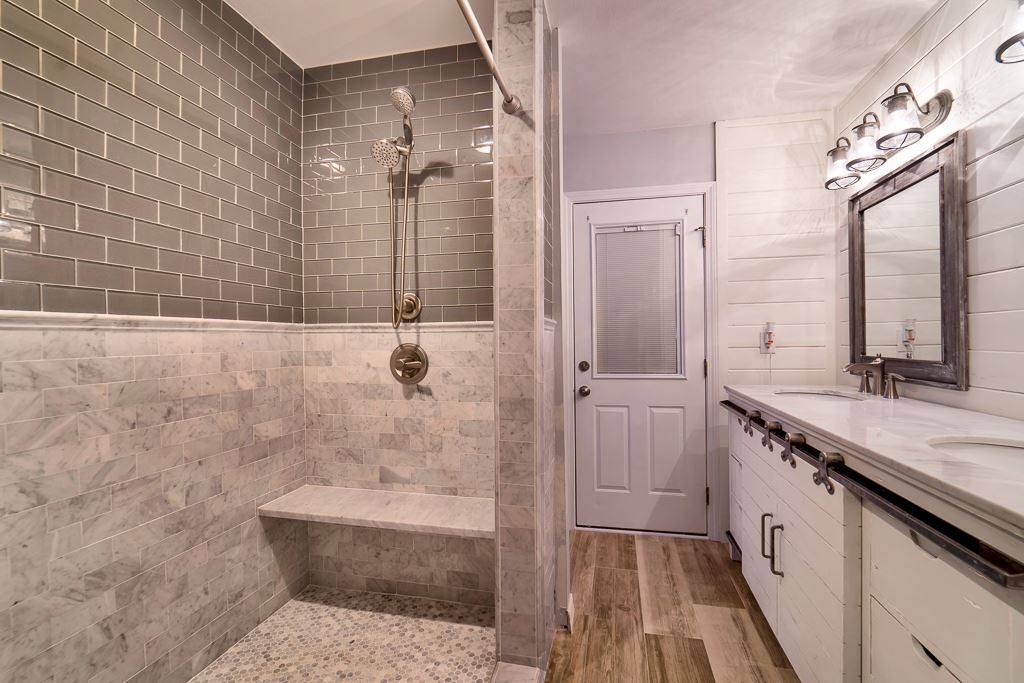 16345 Beasley Road Foley, AL 36535 - Photo 8 of 24 Master Bathroom