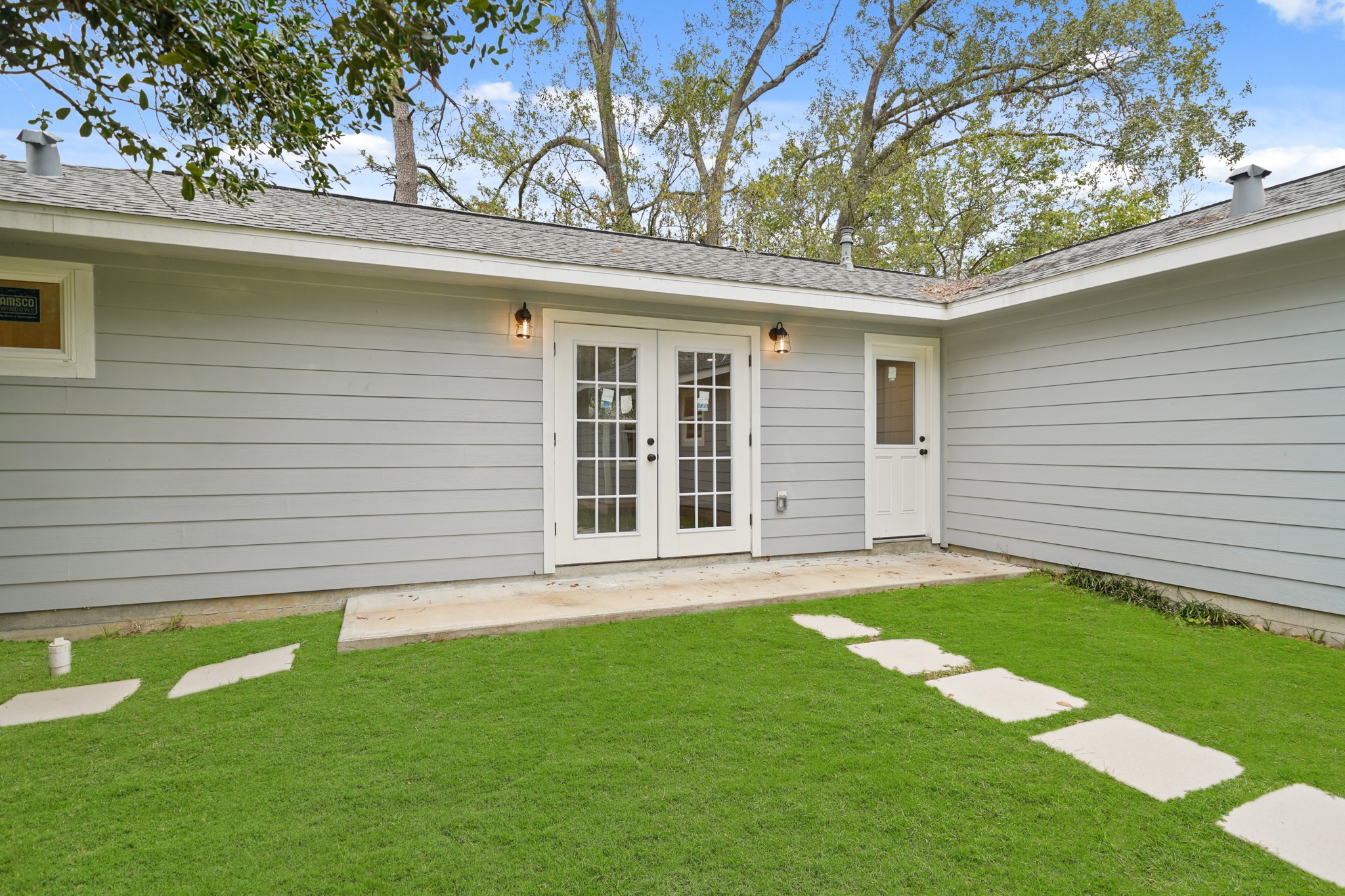 9313 Livernois Road Houston, TX 77080 - Photo 27 of 39 Enjoy a great barbecue on your outdoor patio.