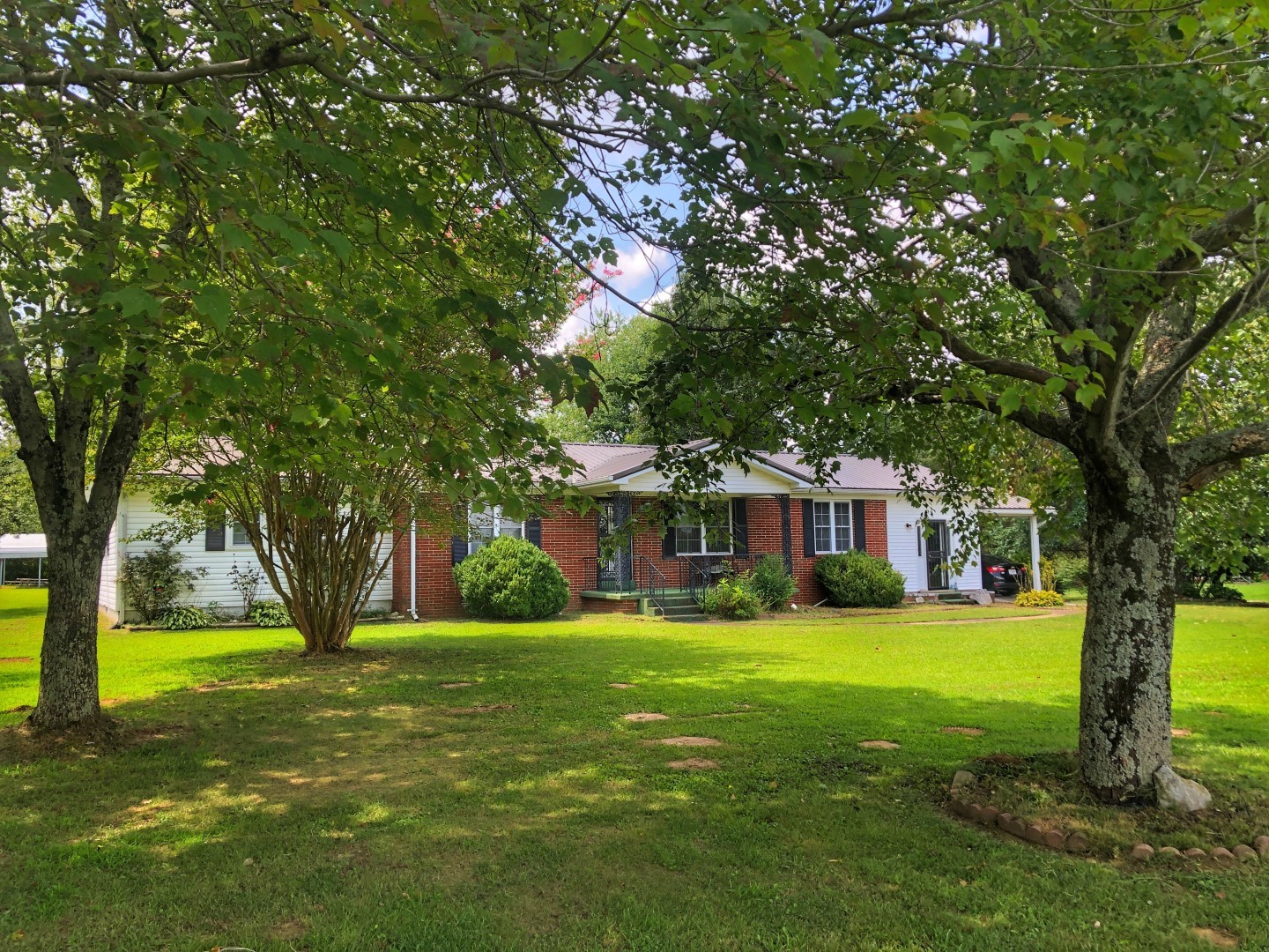 2241 Sylvia Road Dickson, TN 37055 - Photo 1 of 22 Gallery Image 1