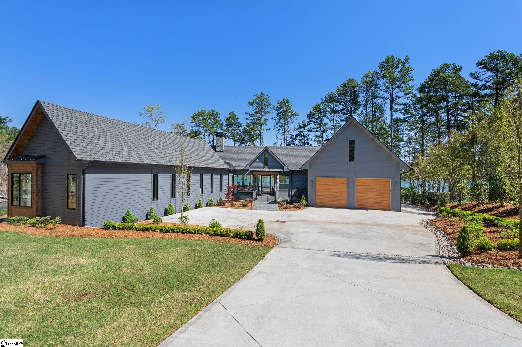607 Longview Court Seneca, SC 29672 - Photo 2 of 46 Gallery Image 2