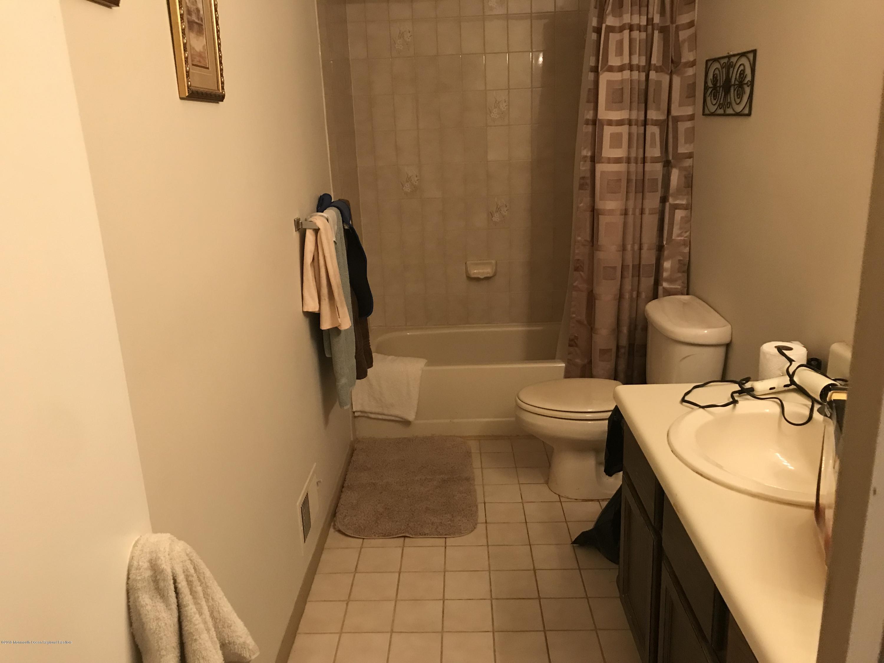 76 Creek Road, Unit 310 Brick, NJ 08724 - Photo 5 of 7 IMG_0310