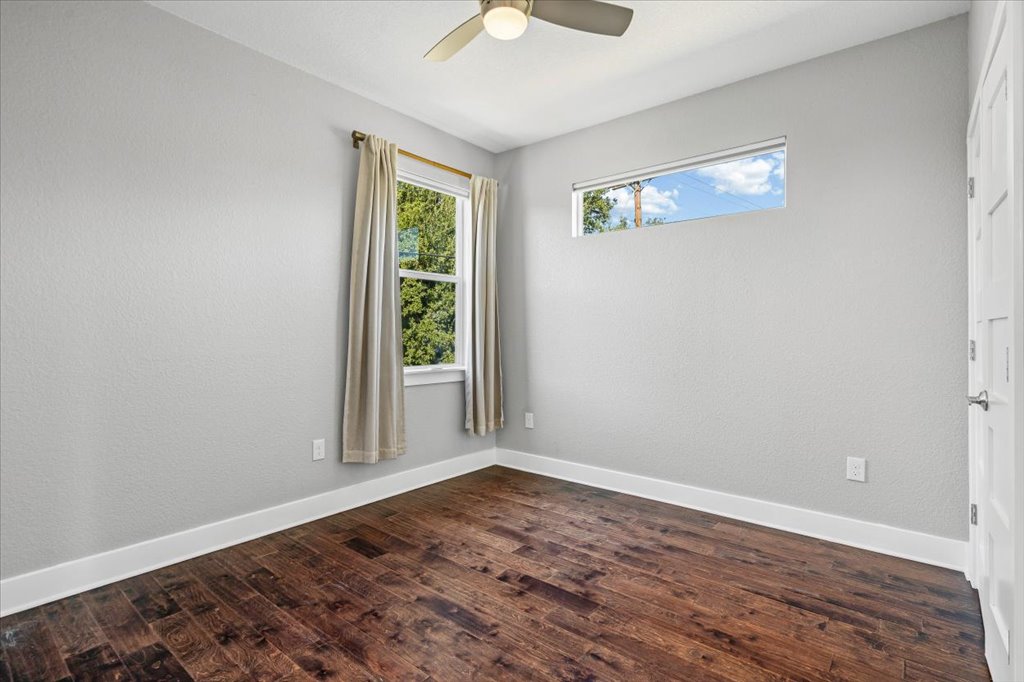 706 Short Kemp Street, Unit 2 Austin, TX 78741 - Photo 17 of 36