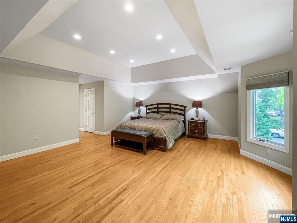 445 Nevada Street Paramus, NJ 07652 - Photo 39 of 50