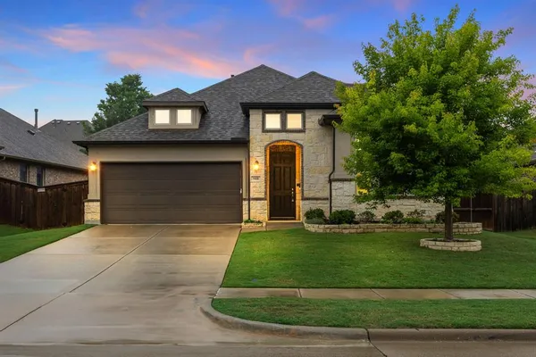 $439,000 | 908 Spring Falls Drive, McKinney, TX 75071
