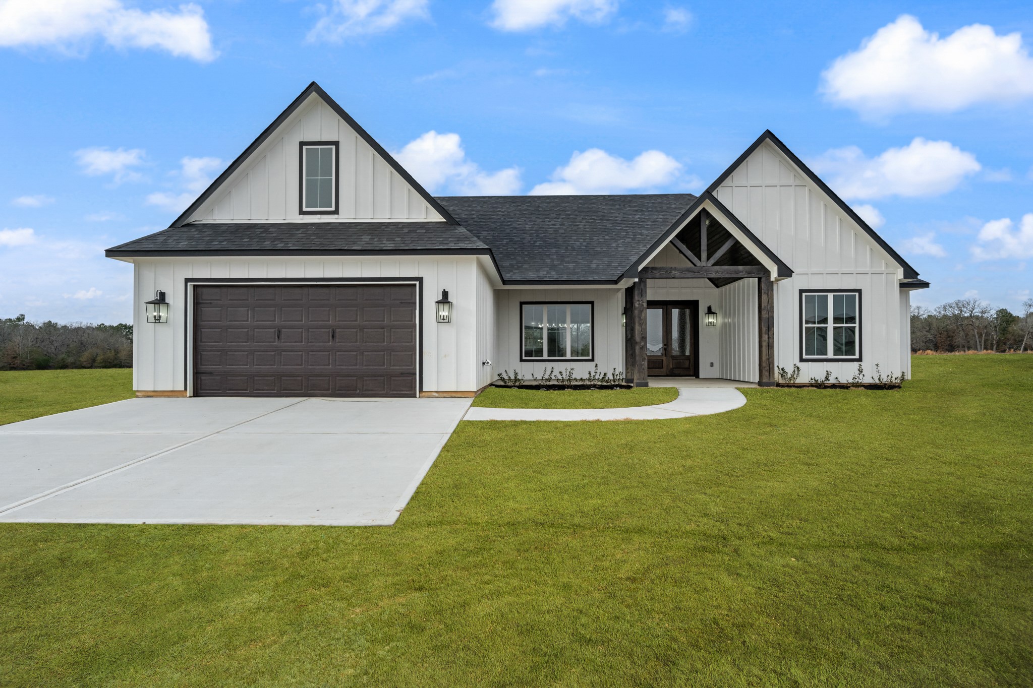 93 Longhorn Loop New Waverly, TX 77358 - Photo 2 of 48 Enhanced grass
