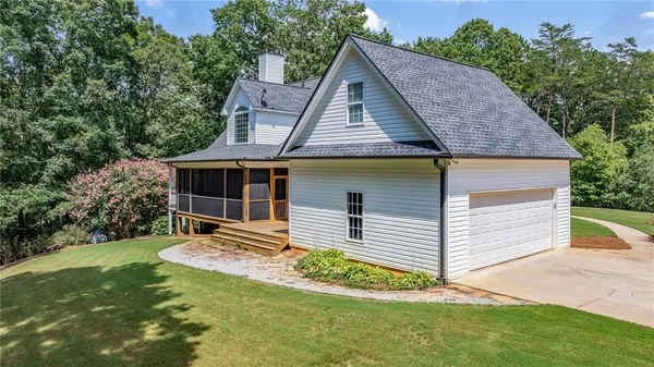 $699,900 | 7913 Pea Ridge Road, Lula, GA 30554