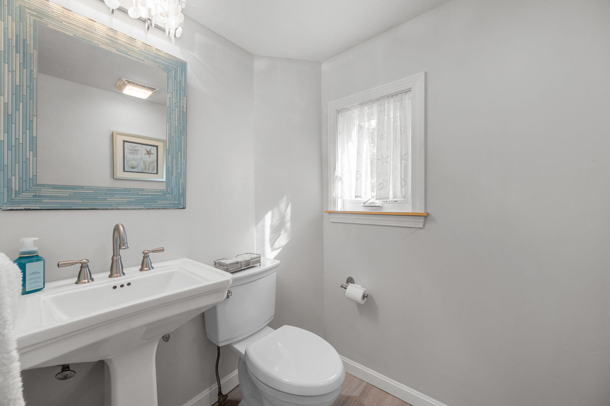 23 Zylpha Road Harwich Port, MA 02646 - Photo 17 of 44 1st floor bath