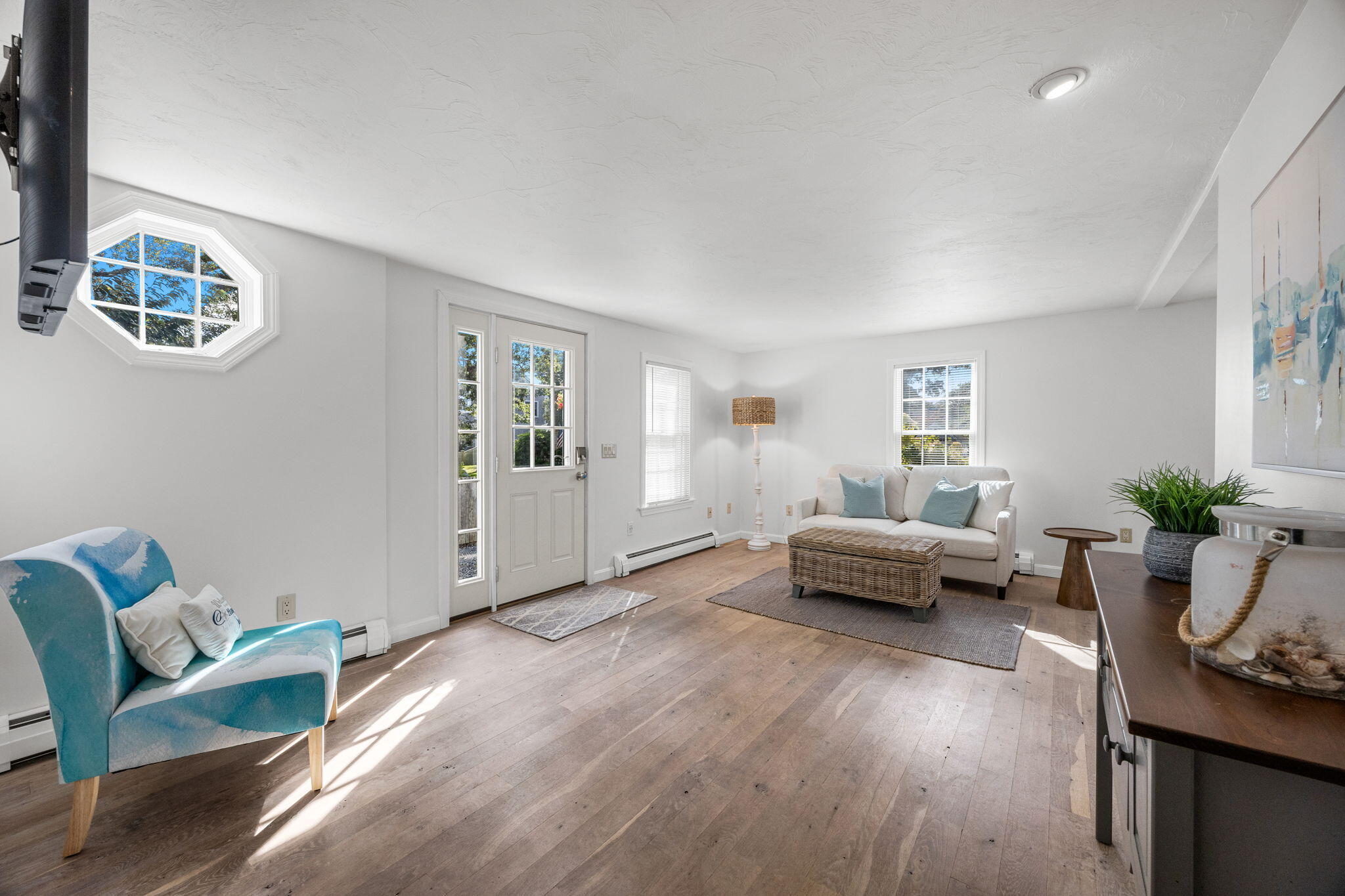 23 Zylpha Road Harwich Port, MA 02646 - Photo 6 of 44 Living room