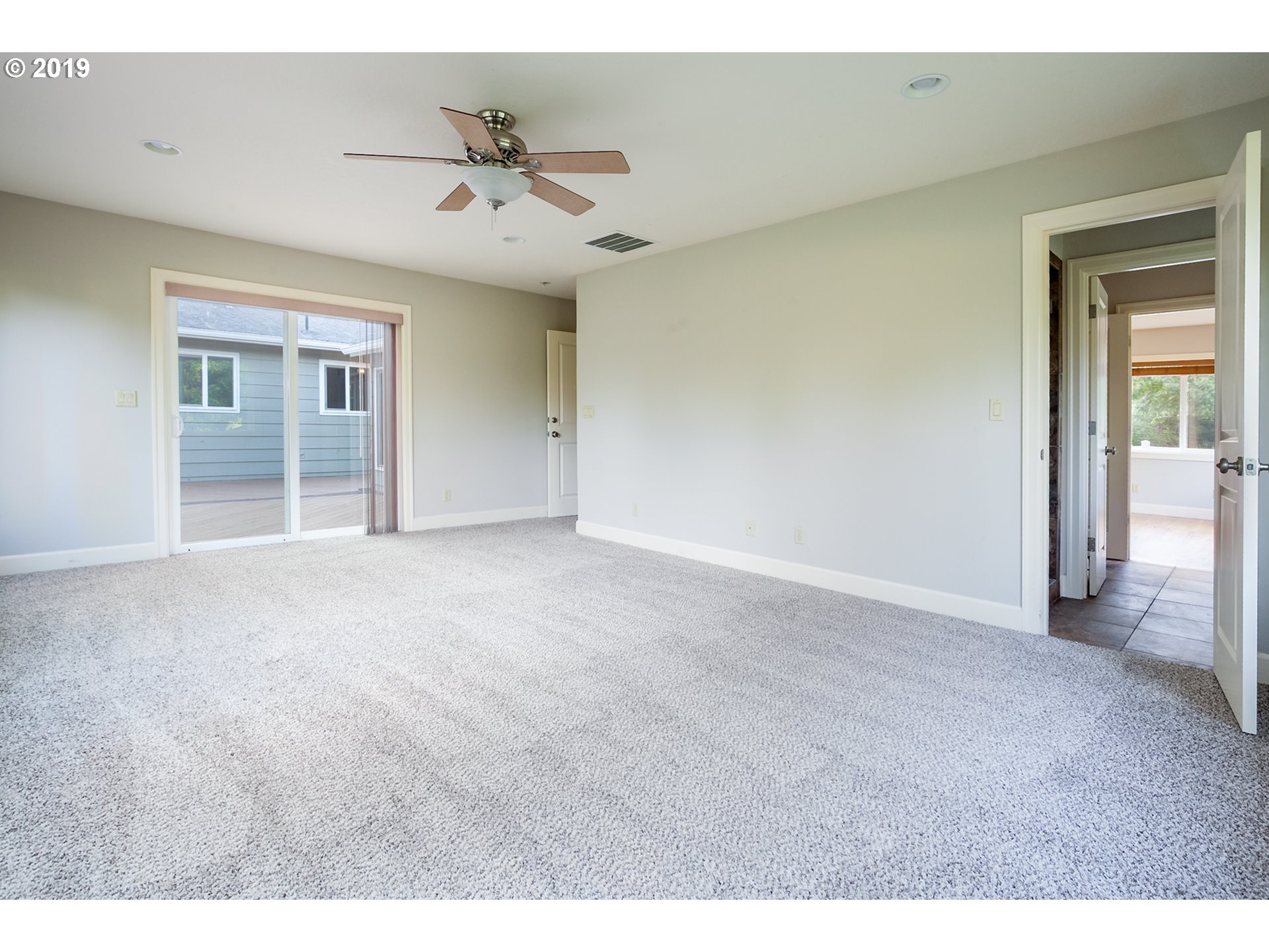 22960 Northeast Hagey Road Dundee, OR 97115 - Photo 14 of 32 Gallery Image 14