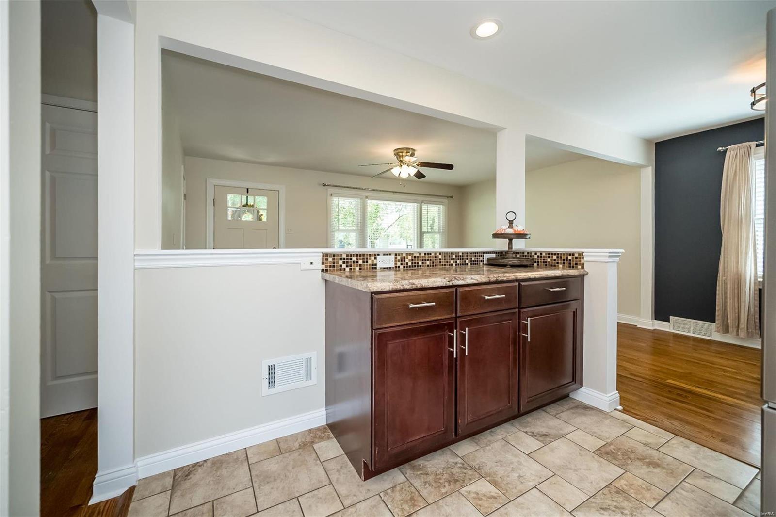 7841 Adkins Avenue St. Louis, MO 63123 - Photo 15 of 29