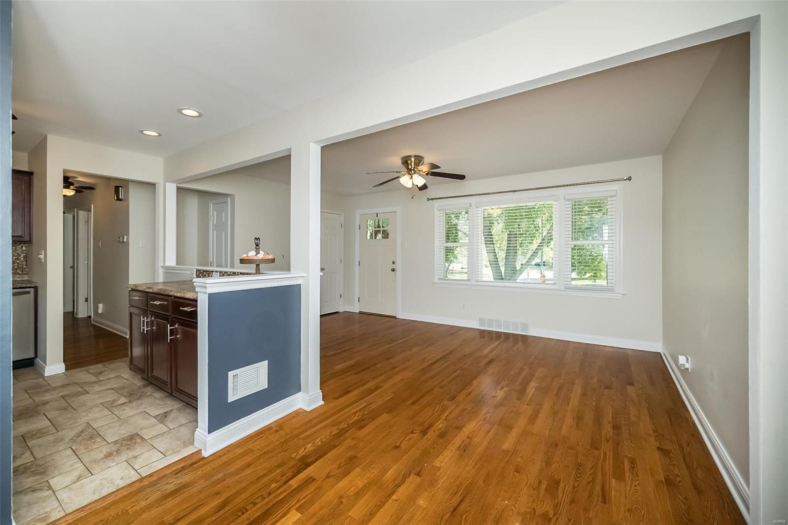 7841 Adkins Avenue St. Louis, MO 63123 - Photo 10 of 29