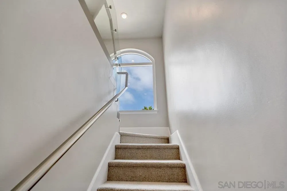 12 Mardi Gras Road Coronado, CA 92118 - Photo 30 of 70 a view of entryway