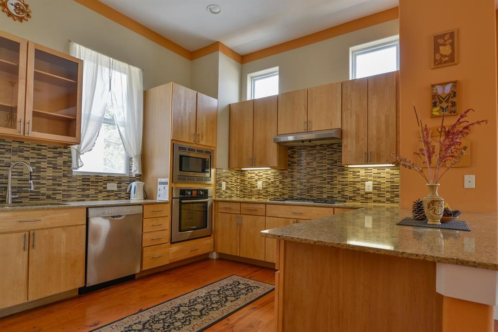 1807 West Webster Street Houston, TX 77006 - Photo 5 of 45
