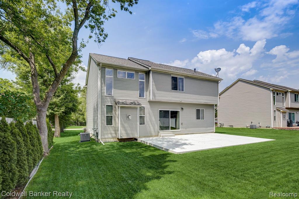 2933 Dearborn Avenue Rochester Hills, MI 48309 - Photo 13 of 26