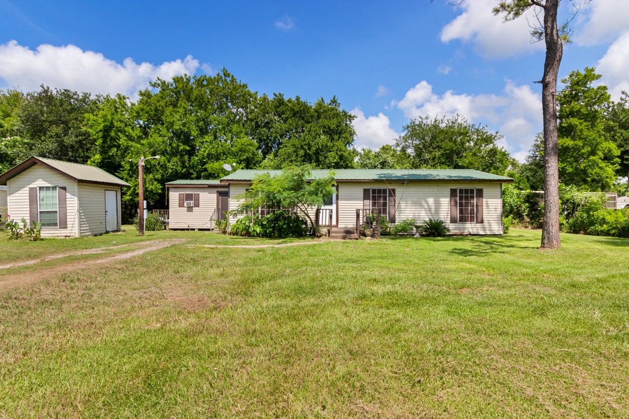 6119 Highland Road Santa Fe, TX 77517 - Photo 1 of 12