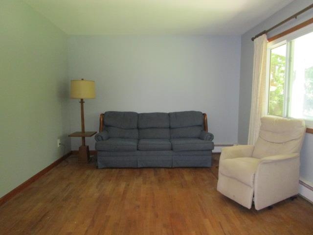 12088 Foley Road Fenton, MI 48430 - Photo 11 of 21 50118676-10.JPG