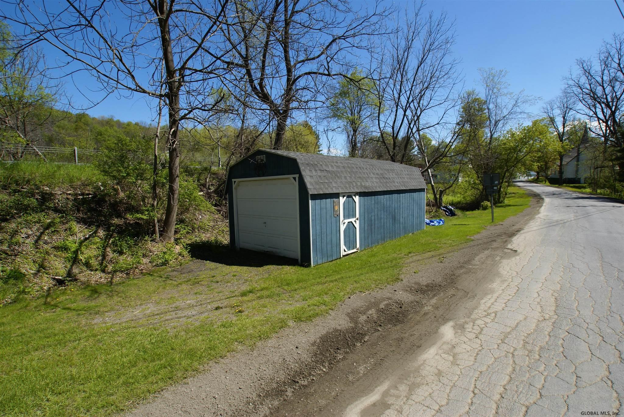 4 Cross Road Hampton, NY 12837 - Photo 38 of 46 Photo 38