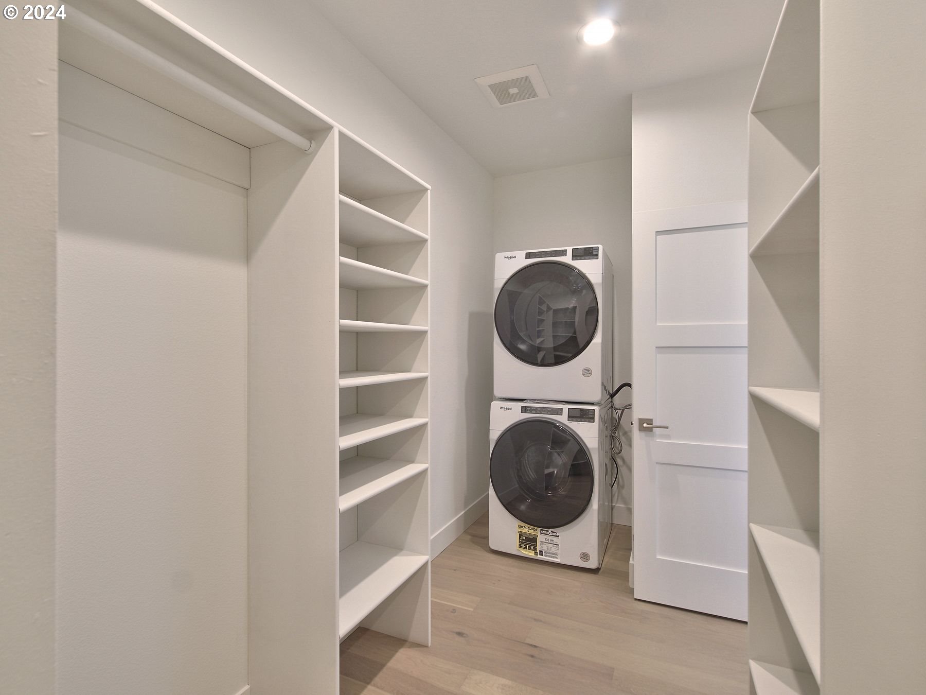 365 Northeast Oakview Drive Estacada, OR 97023 - Photo 25 of 39 a view of small space with washer and dryer