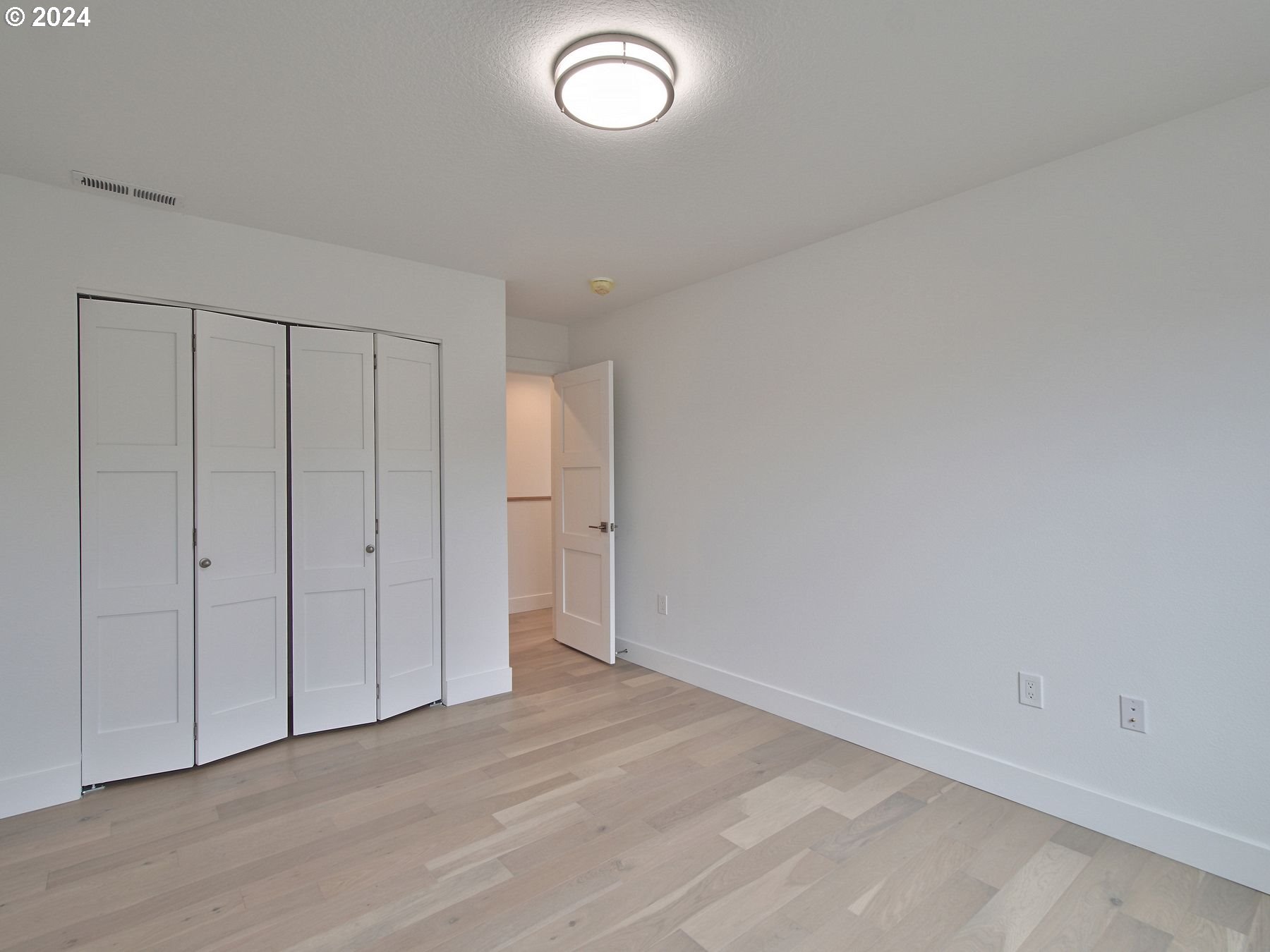 365 Northeast Oakview Drive Estacada, OR 97023 - Photo 27 of 39 a view of an empty room