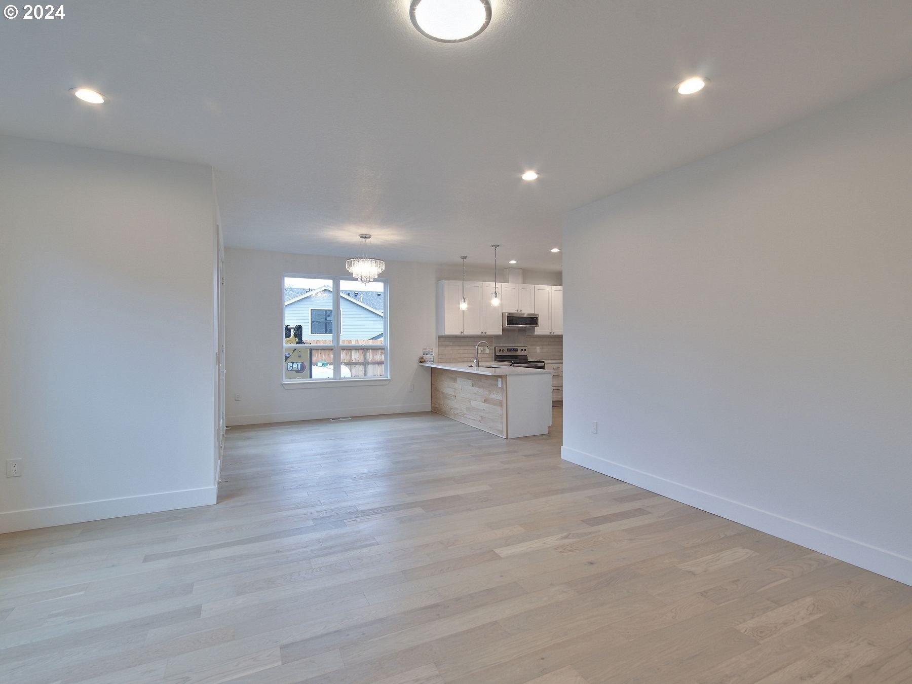 365 Northeast Oakview Drive Estacada, OR 97023 - Photo 7 of 39 a view of kitchen and window