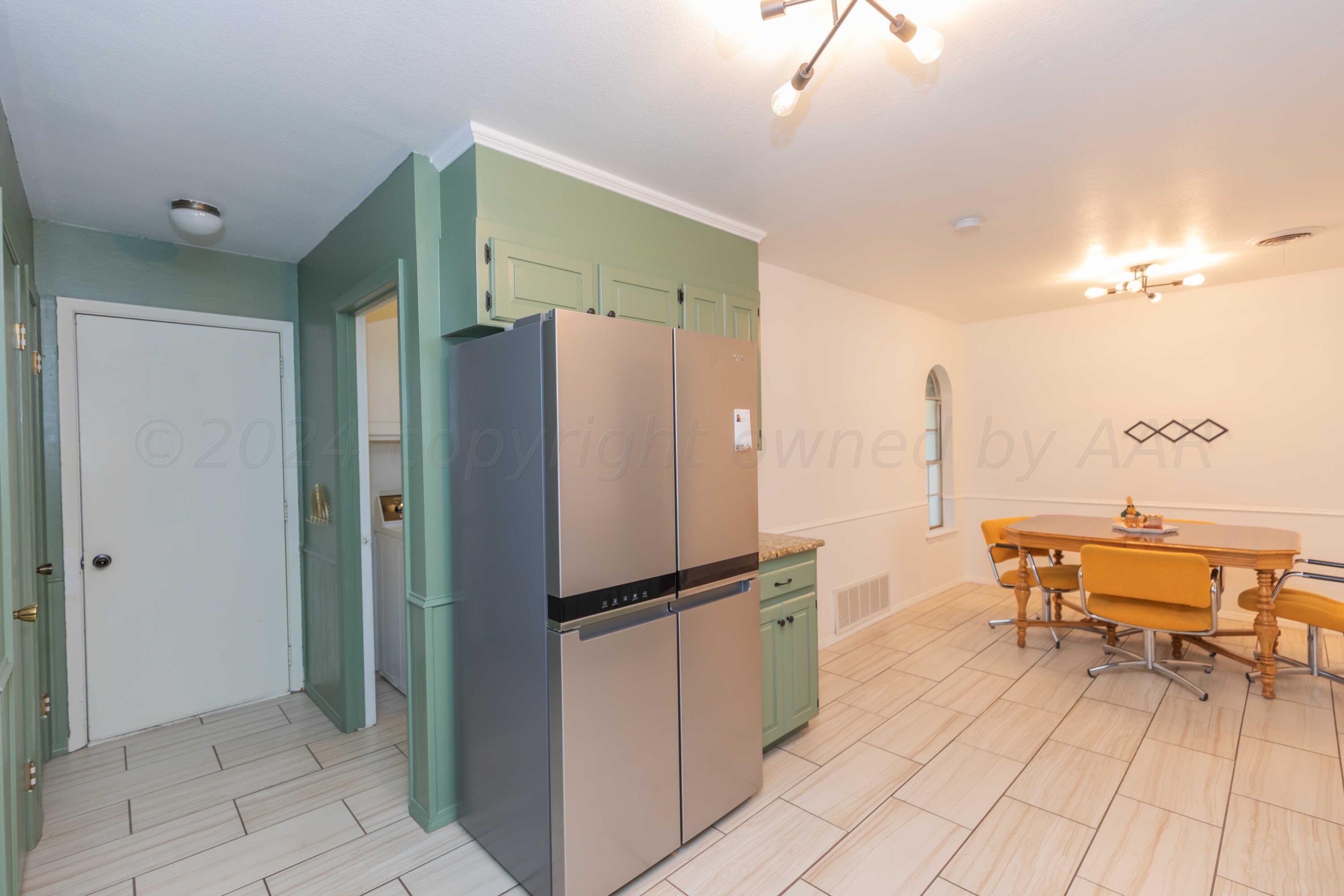 6506 Garwood Road Amarillo, TX 79109 - Photo 18 of 41 KITCHEN VIEW 3