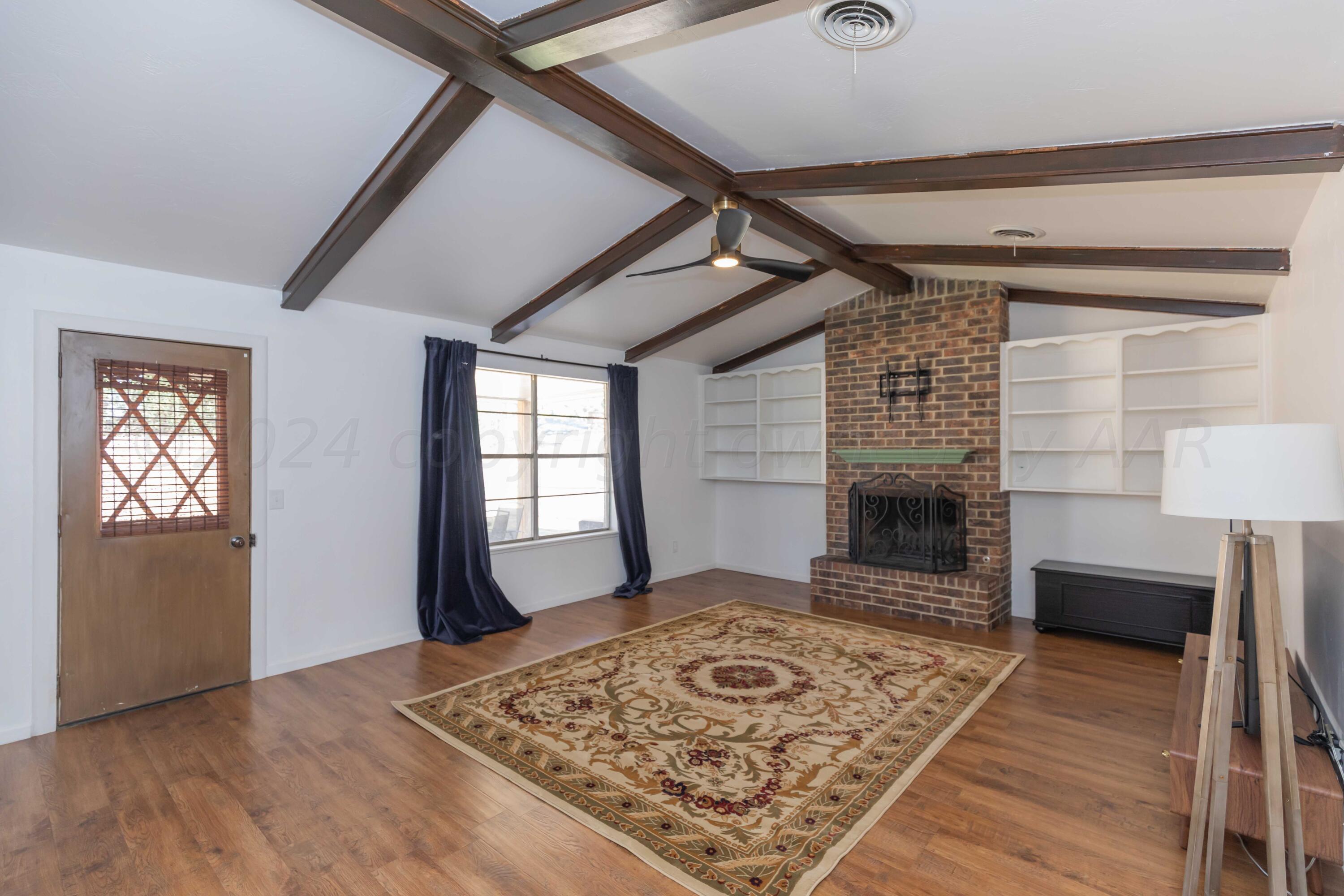 6506 Garwood Road Amarillo, TX 79109 - Photo 2 of 41 LIVING ROOM VIEW 1