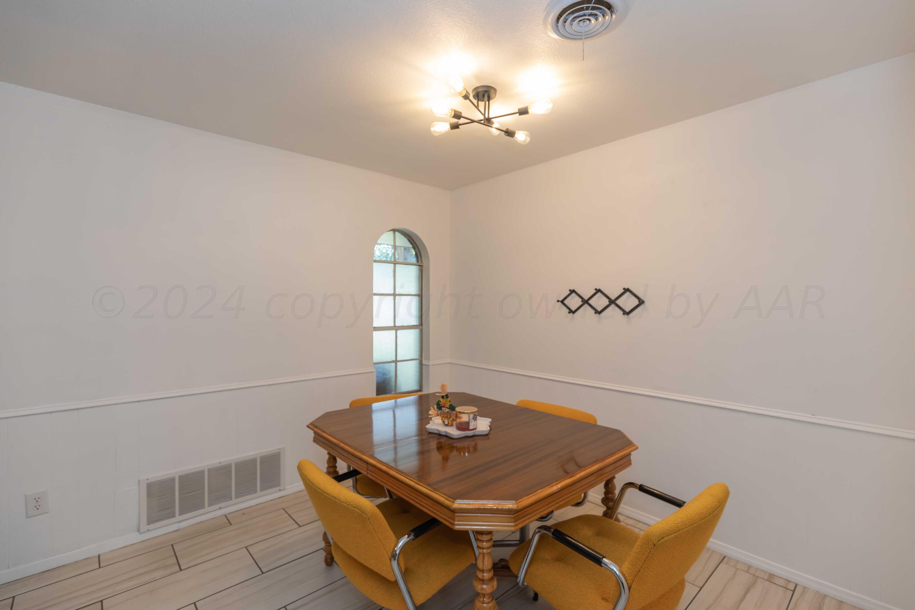 6506 Garwood Road Amarillo, TX 79109 - Photo 4 of 41 DINING VIEW 1