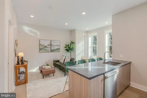 $474,900 | 933 N Street Northwest, Washington, DC 20001