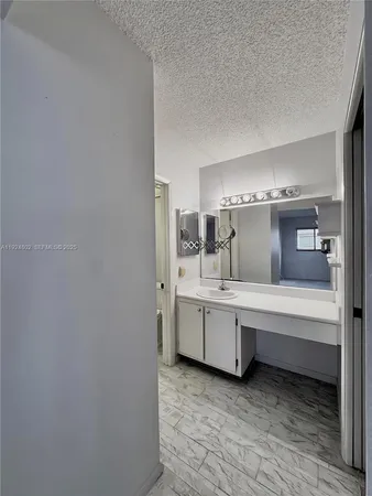 $129,000 | 9530 North Belfort Circle, Unit 108, Tamarac, FL 33321