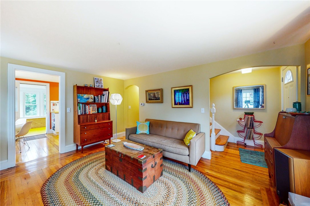 111 Mayfair Road Warwick, RI 02888 - Photo 4 of 35 Gallery Image 4