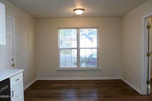 $2,100 | 1504 Amhearst Court, Wilmington, NC 28412