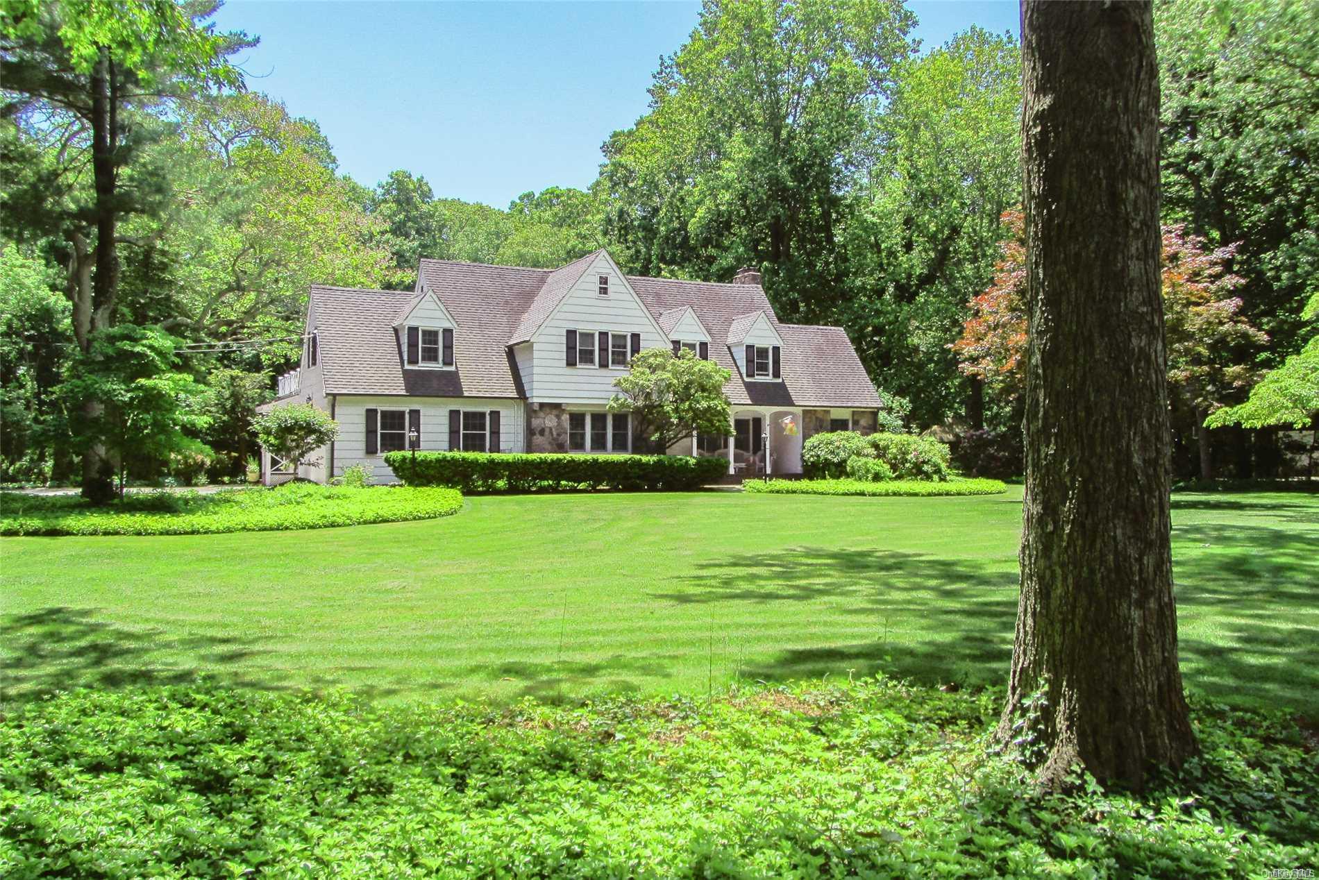 10 Beardsley Lane Lloyd Harbor, NY 11743 - Photo 1 of 1