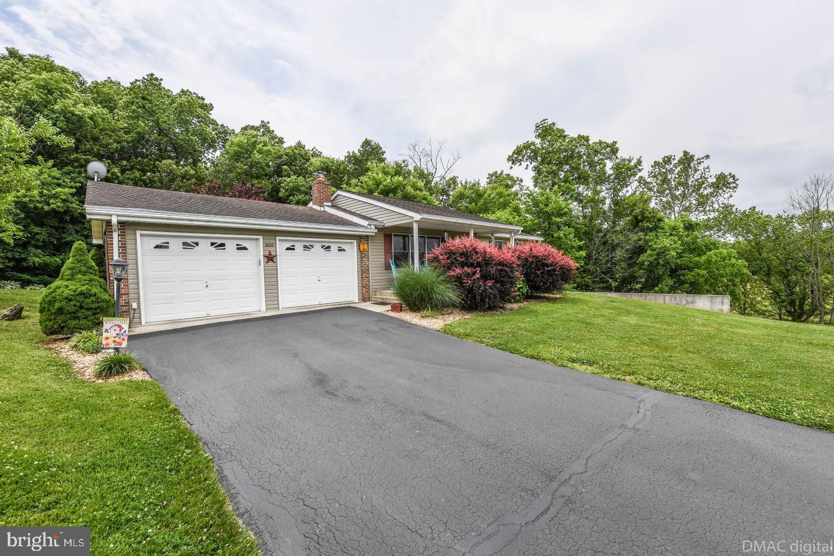 11428 Ashton Road Clear Spring, MD 21722 - Photo 5 of 36