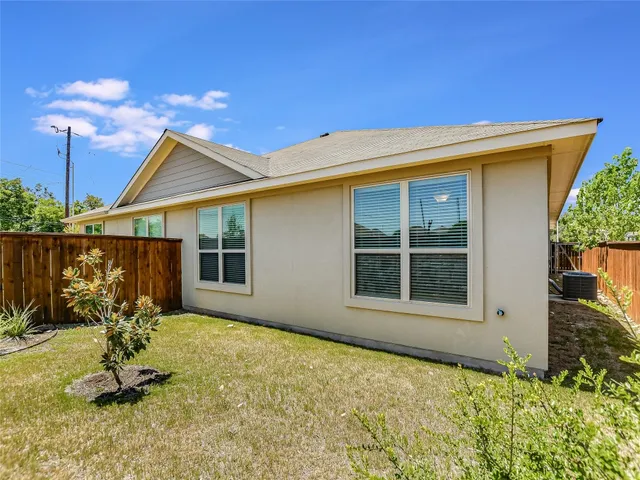 $1,900 | 402 Parkline Drive, Unit 24A, Georgetown, TX 78626