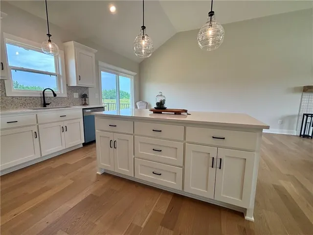 $398,450 | 1200 Northwest 4th Street, Oak Grove, MO 64075