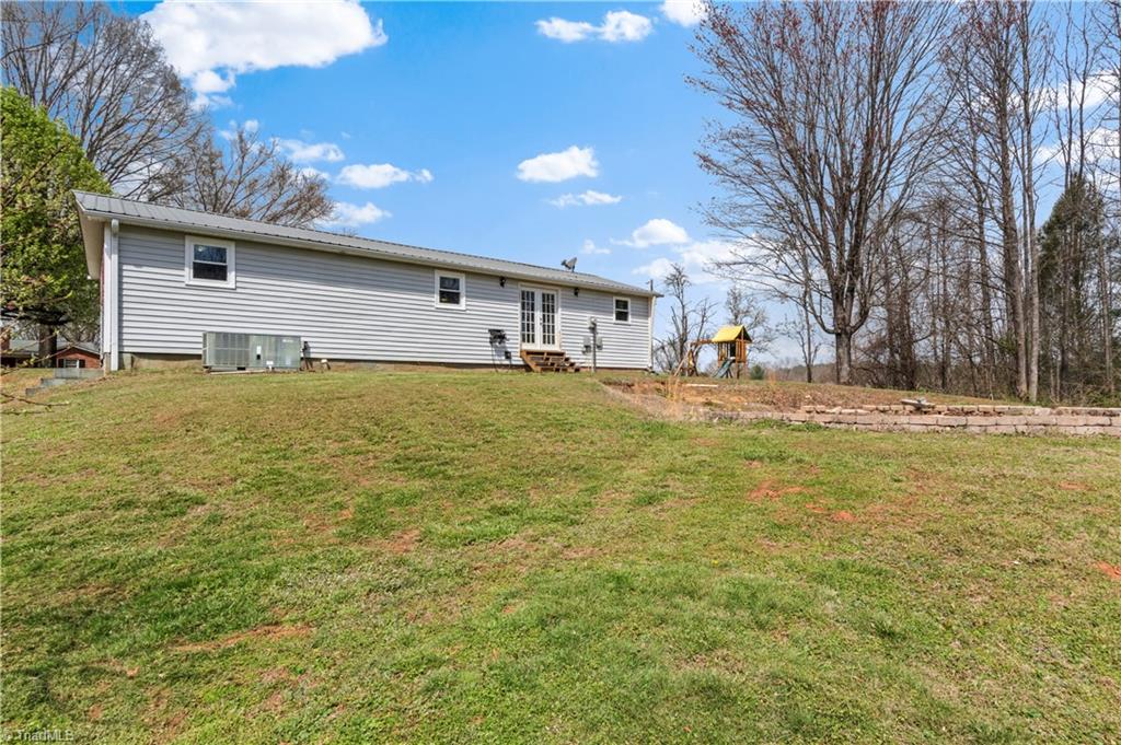 236 Ed Nixon Road Thurmond, NC 28683 - Photo 21 of 33