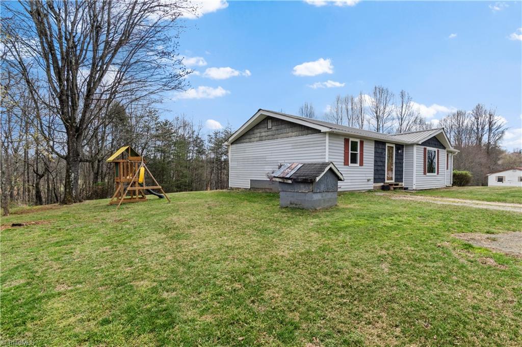 236 Ed Nixon Road Thurmond, NC 28683 - Photo 25 of 33