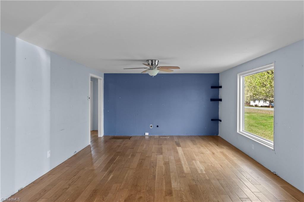 236 Ed Nixon Road Thurmond, NC 28683 - Photo 5 of 33