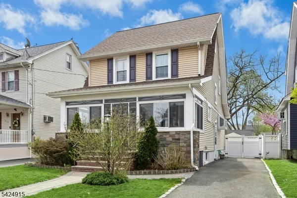 $485,000 | 214 East Lincoln Avenue, Roselle Park, NJ 07204