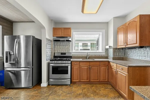 $485,000 | 214 East Lincoln Avenue, Roselle Park, NJ 07204