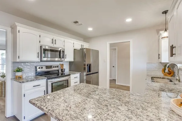 $345,000 | 615 Rosewood Place, Joshua, TX 76058