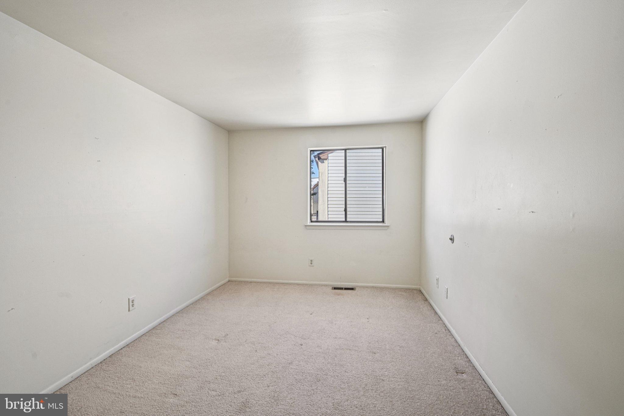 50 Centennial Road Telford, PA 18969 - Photo 28 of 38 Bright, blank canvas for your creativity.