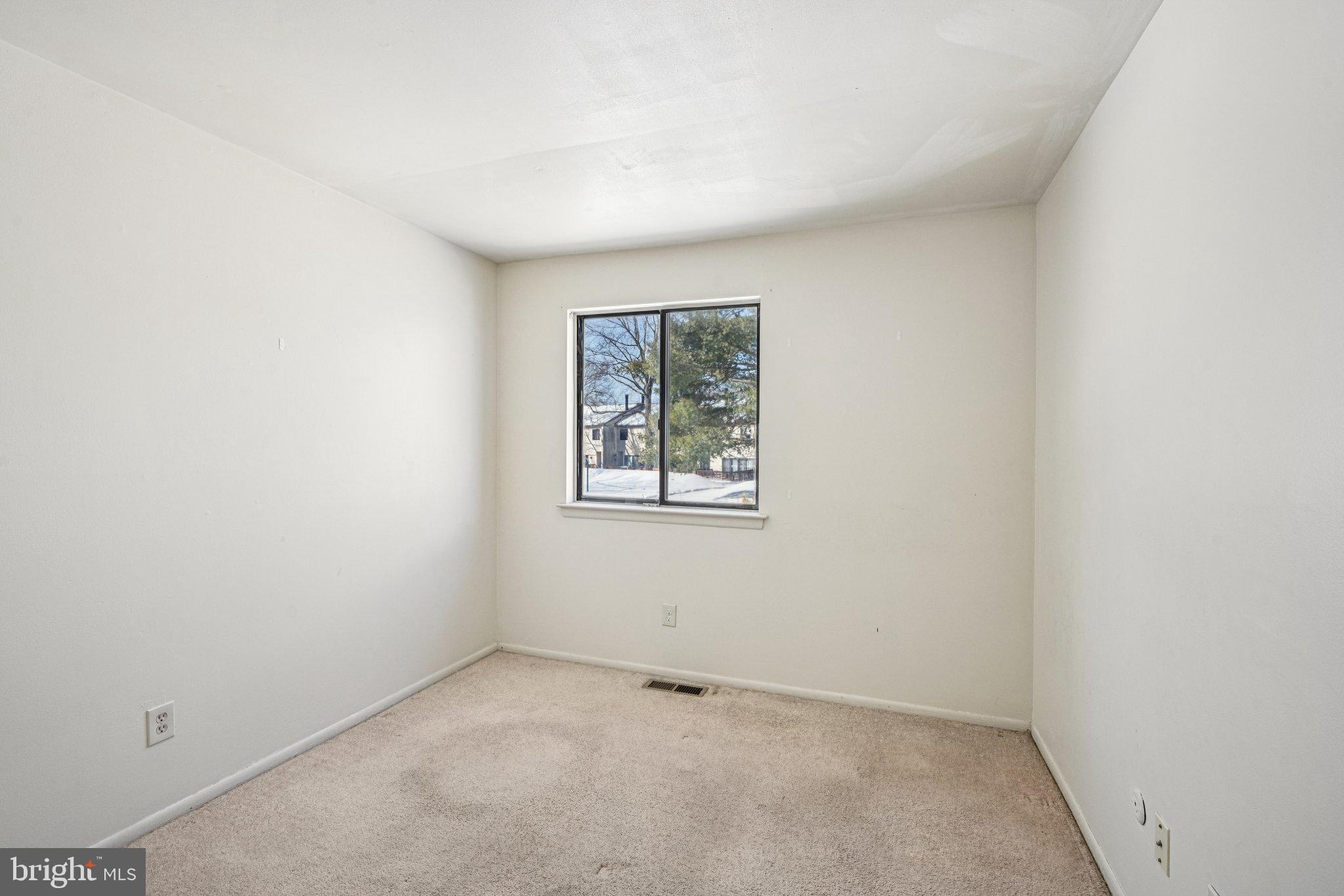 50 Centennial Road Telford, PA 18969 - Photo 31 of 38 Bright, airy space with potential for creativity.