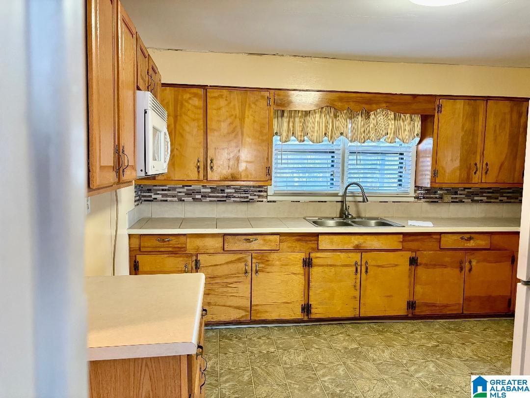 111 Florence Street Bessemer, AL 35023 - Photo 9 of 27
