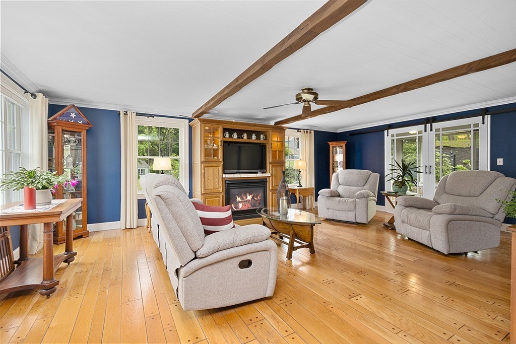13 Meadowview Road Foxboro, MA 02035 - Photo 5 of 42 Gallery Image 5