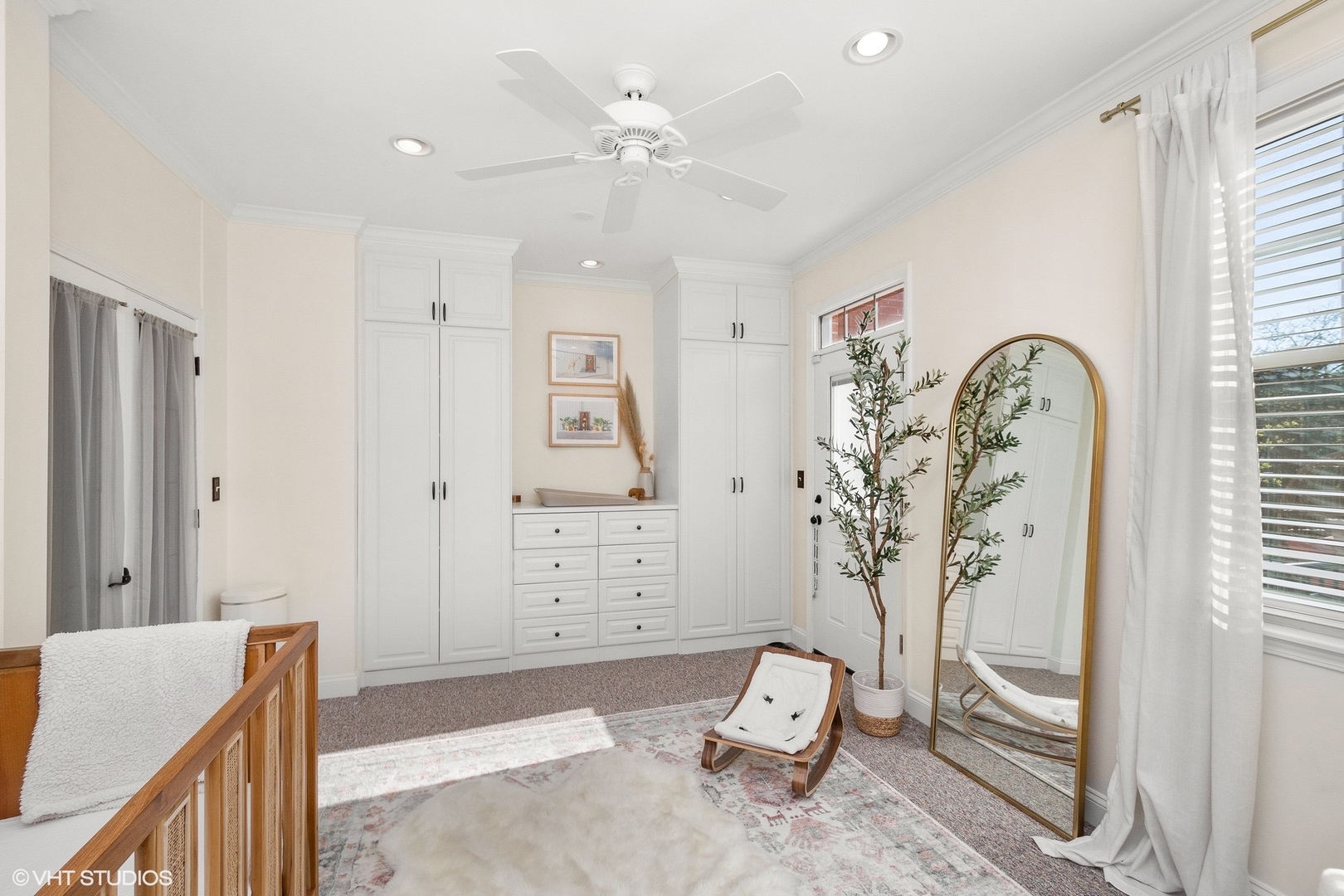 220 West Scott Street, Unit F Chicago, IL 60610 - Photo 11 of 19