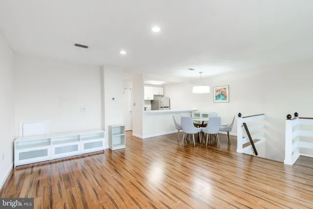 $2,300 | 421 Wendover Drive, Unit 126B, Eagleville, PA 19403