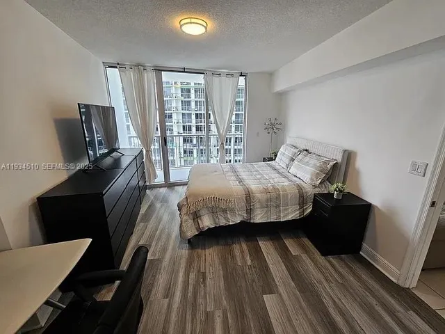 $2,800 | 1750 North Bayshore Drive, Unit 1909, Miami, FL 33132